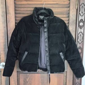 Athleta velvet puffer jacket. Black. Size XS